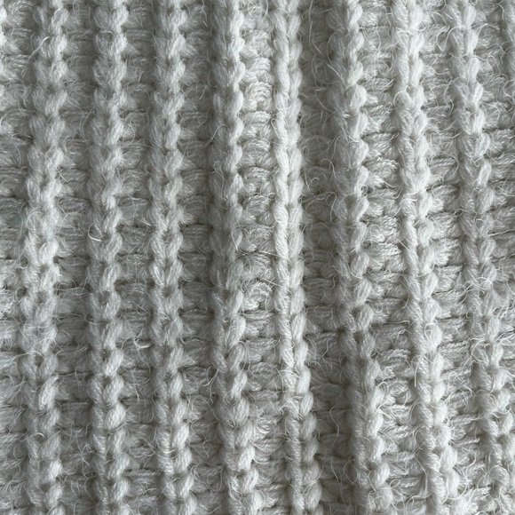 Off the shoulder fuzzy sweater - Picture 4 of 9